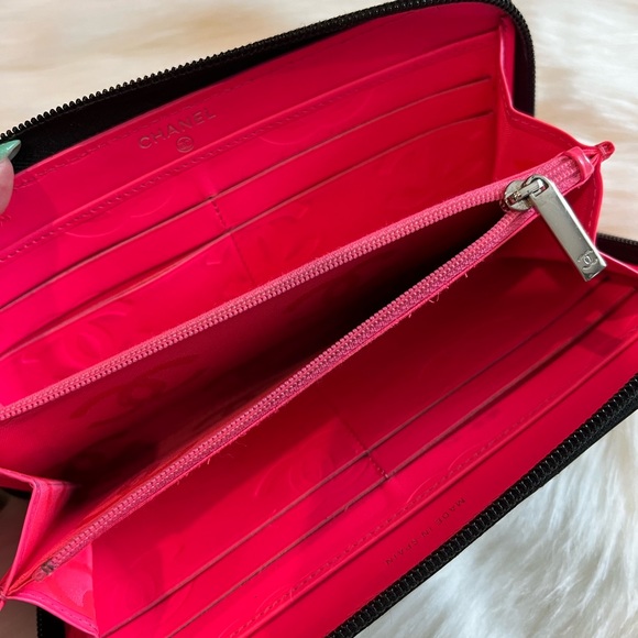 Authentic Chanel Zip Around Wallet Quilted Lambskin Black Wallet - Picture 8 of 10